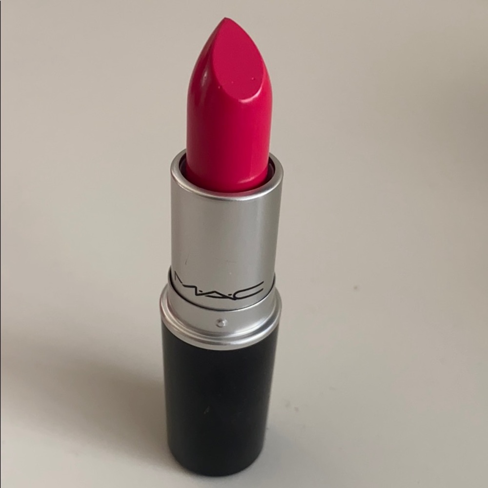 Mac lipstick NEW!!!